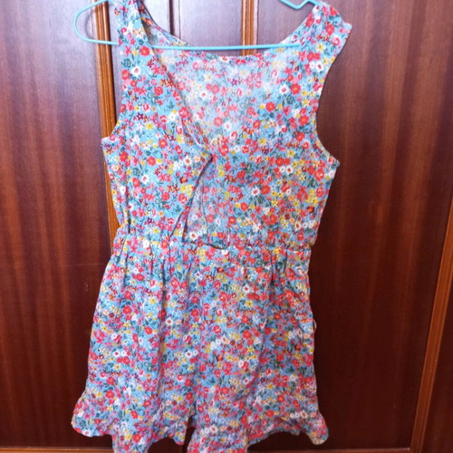 One-piece jumpsuit like new, multicolored, size 122 cm for 5 years old
