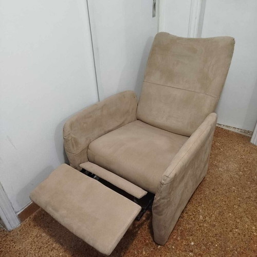 Beige reclining armchair like new with footrest