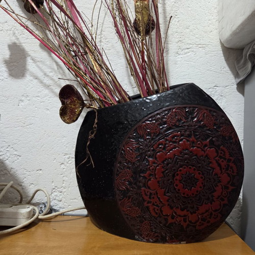 Vase with two sides like new