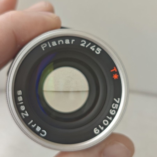 Carl Zeiss Planar 45mm lens for Contax G like new