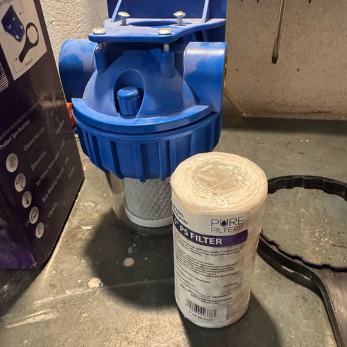 Water filter set with 2 replacements new