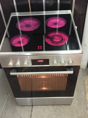 Bosch ceramic stove like new, fully functional