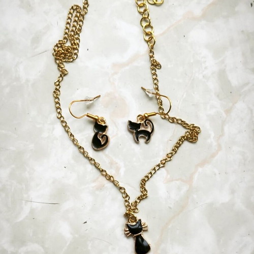 Cat earrings and necklace set new, black and gold