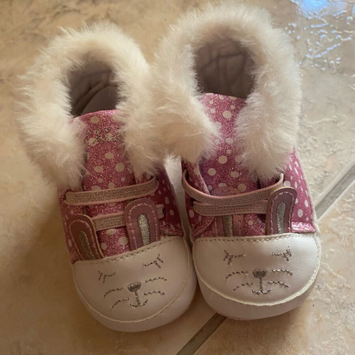 Chicco no19 baby booties like new