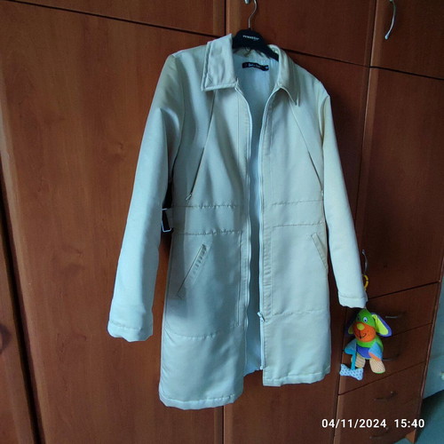 Satin beige coat like new, very good quality