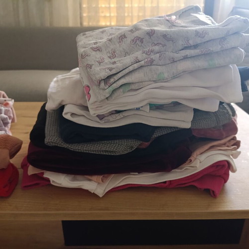 Girls' clothing set used, 3-4 years, leggings and tops