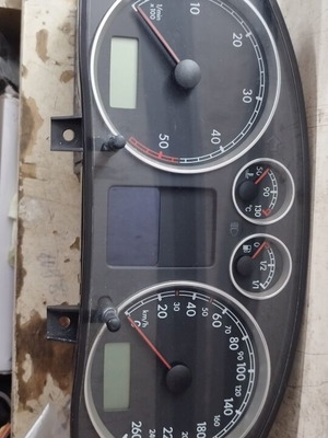 Κιλόμετρο Vw Passat B5.5 μεταχειρισμένο, με δυνατότητα προγραμματισμού κωδικού PIN