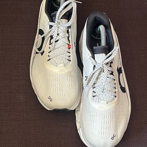 On Cloudmonster 2 women's athletic shoes used, size 40, white