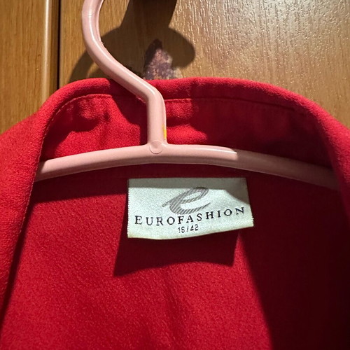 Red outerwear like new, size 16/42