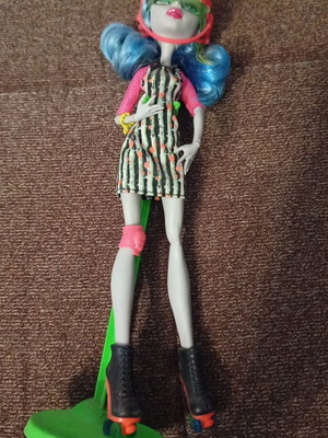 Monster High Ghoulia Maze κούκλα σαν καινούργια χωρίς κουτί