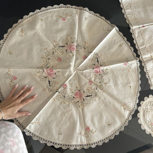 Handmade doily set like new