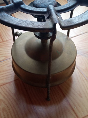 Bat gas stove used, made in GDR, very old in good condition
