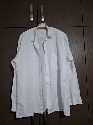 White men's Truzi shirt used, size M/L