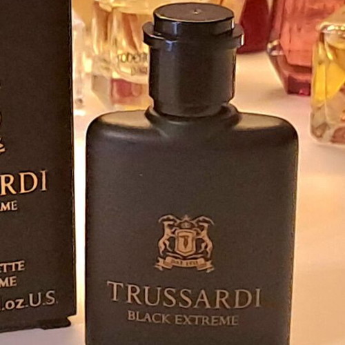 Trussardi Black Extreme men's miniature perfume