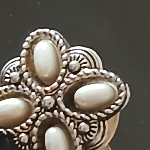 Vintage clips light luxury like new