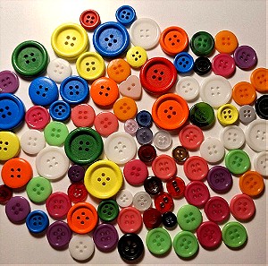 Κουμπιά διάφορα χρώματα και μεγέθη