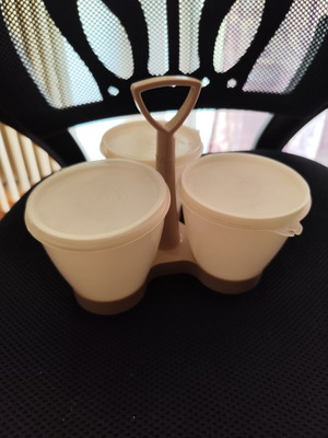 Tupperware triple vintage server