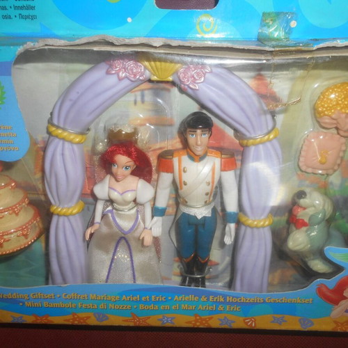 Ariel and Eric Wedding Giftset by Mattel used, vintage 1997