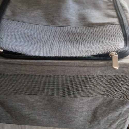 Cat carrier box like new