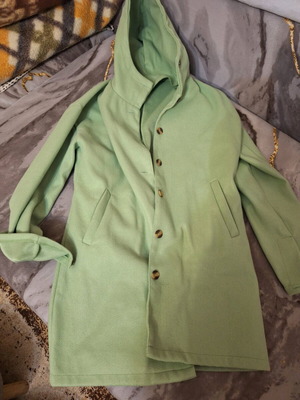 Transitional green coat like new, size M to L