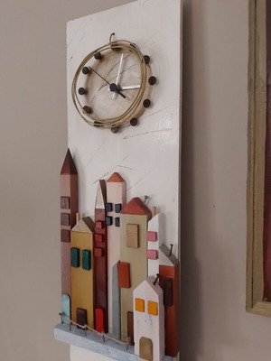 Decorative handmade wooden wall clock new, analog