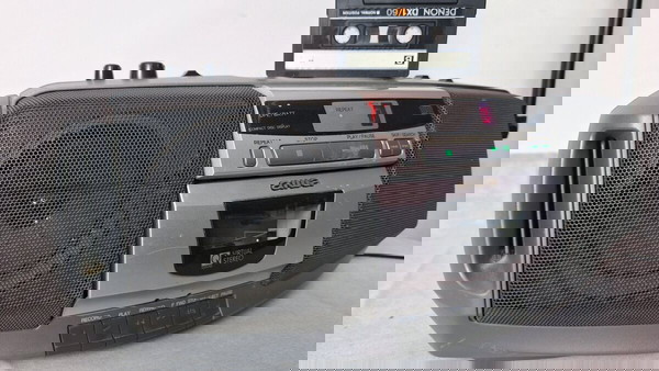 AIWA CSD-ES225EZ Japan Boombox κασετόφωνο ραδιόφωνο λειτουργικό. το cd θέλει service