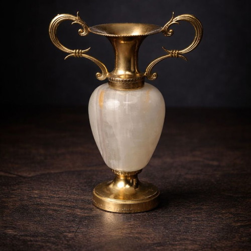 Decorative amphora from brass and onyx like new, 11 cm height