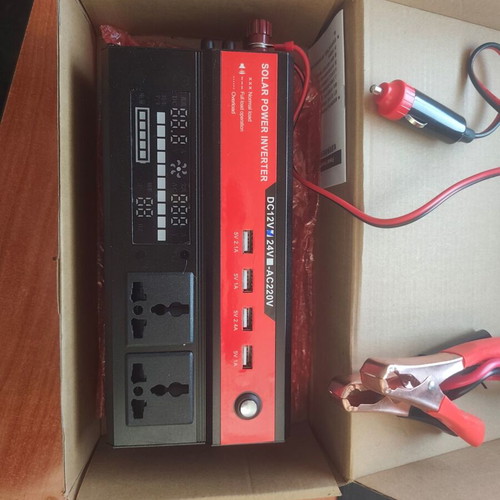 Car inverter 12V to 220V with USB and dual 220V sockets