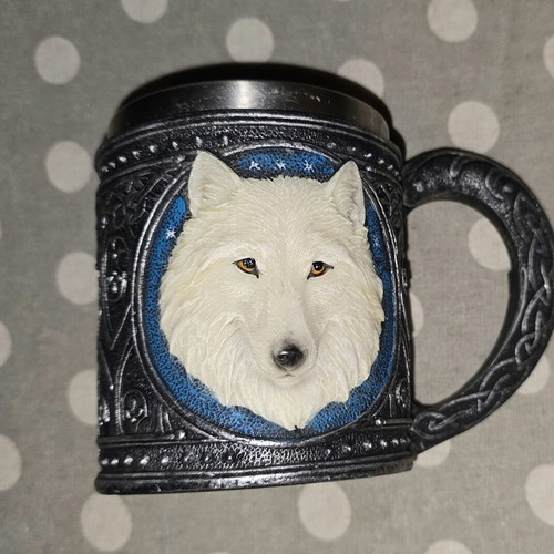 Decorative mug with wolf like new
