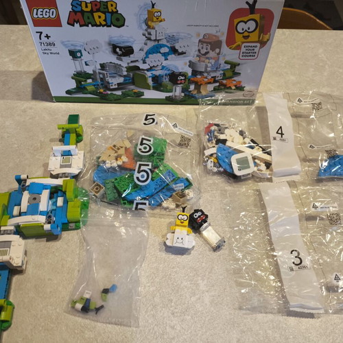 Lego Lakitu Sky World Expansion Set 71389, 484 pieces, 2021