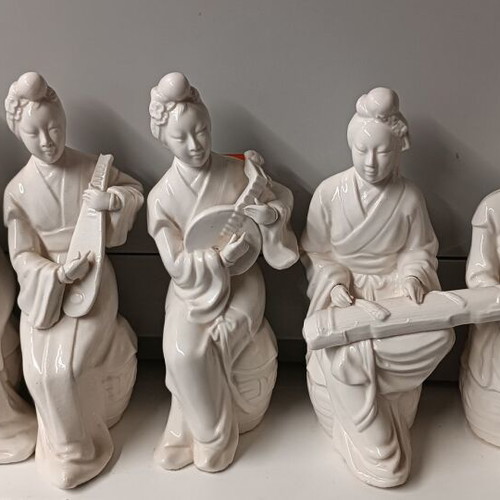 Porcelain Geishas Playing Music Set of 7 Figures Like New