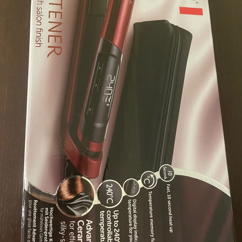 Remington Hair Straightener New With Ceramic Plates 48W Red