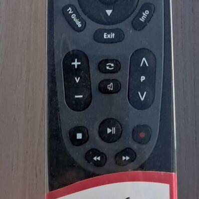 Noozy RC7 and RC10 remote control set for Cosmote TV and Nova