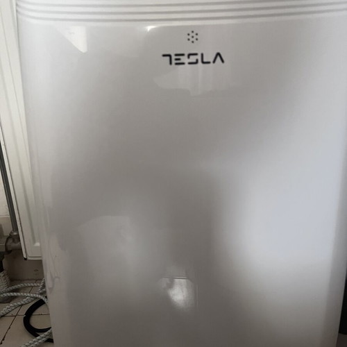 Tesla air conditioner with dehumidifier, fan and heating like new
