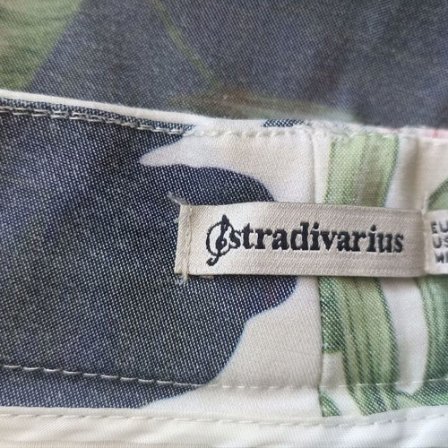 Stradivarius women's pants size 38 like new, white and green