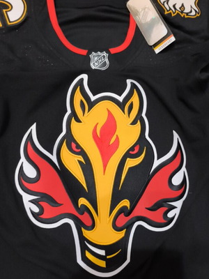 Αυθεντική φανέλα Adidas Calgary Flames Reverse Retro καινούργια με λογότυπο Blasty