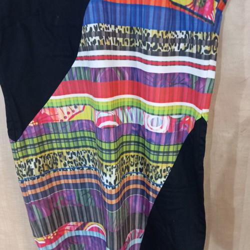 Fioretti women's dress knee-length with colorful print and black satin cotton fabric like new size XL
