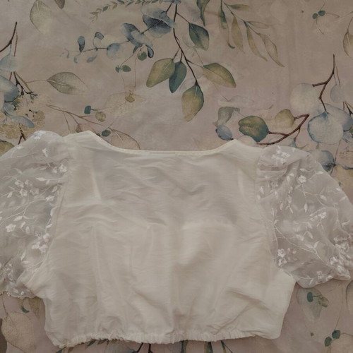 Landhaus white embroidered crop top