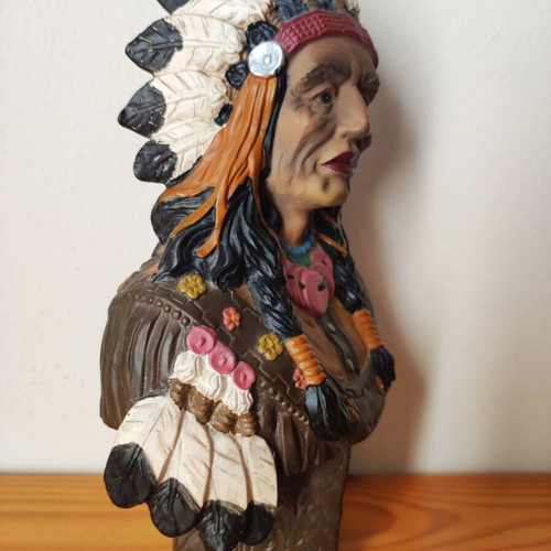 Vintage Native American Chief Bust Statue used, decorative figure