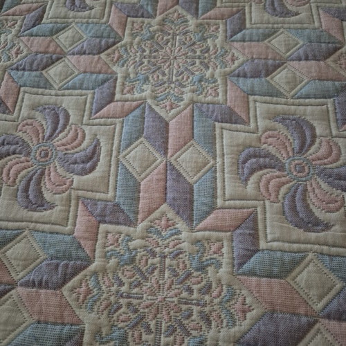 Quilt for double bed like new, pastel colors, cotton-like woven