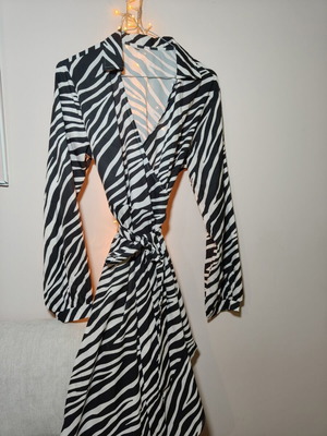 Celestino zebra print wrap dress like new, black and white, size L