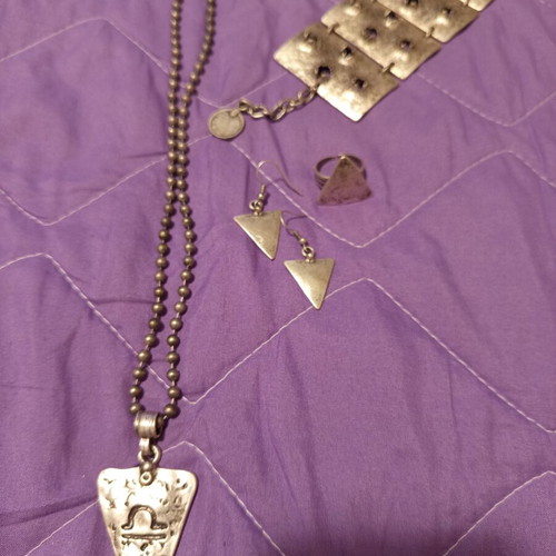 Alpaca jewelry set with geometric design, new