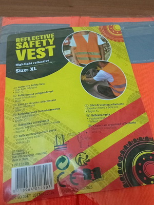 Reflective safety vest new, size XL, pack of 2