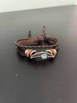 Women's bracelet