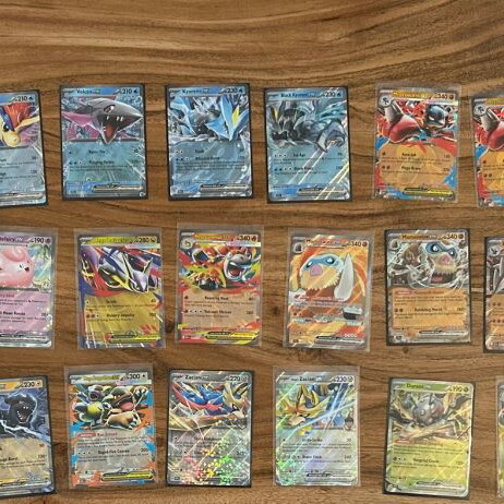 Pokemon cards holo and Reverse Holo set