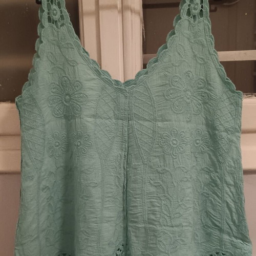 Goose Island sleeveless top, turquoise, size M