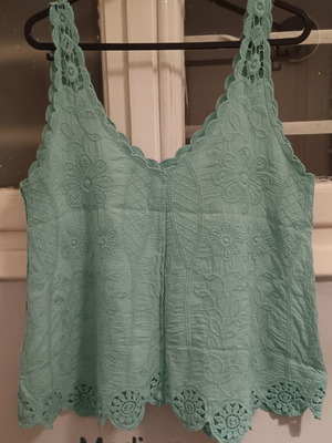 Goose Island sleeveless top, turquoise, size M