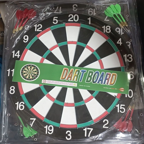 Dart board new, large 41cm target with 6 darts