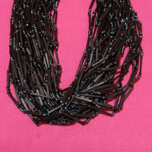 Short sparkling black necklace new