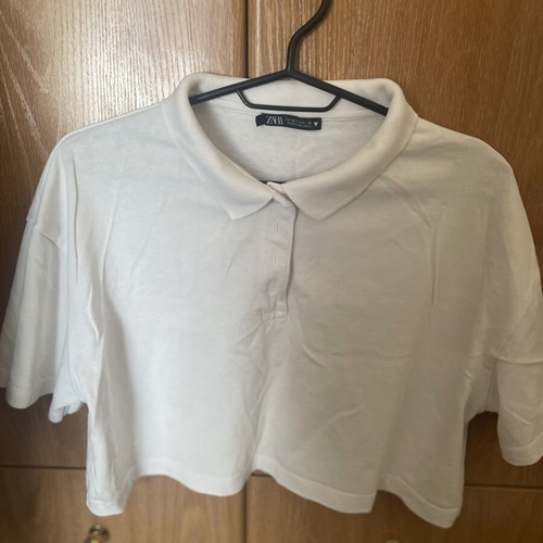 Zara crop top used, white with collar and wide fit